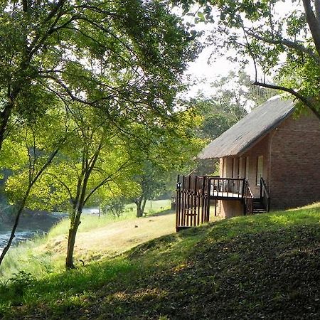 Kwambali Riverside Lodge Hazyview Ruang foto