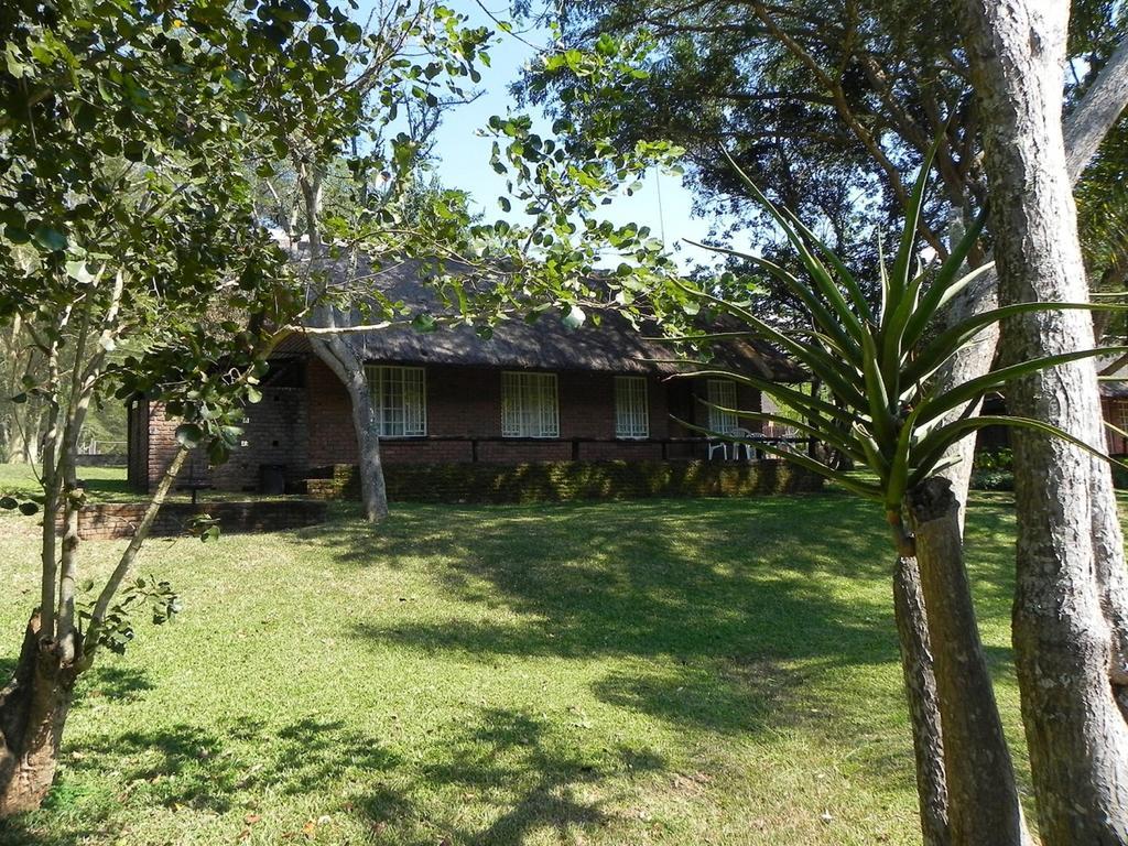 Kwambali Riverside Lodge Hazyview Ruang foto