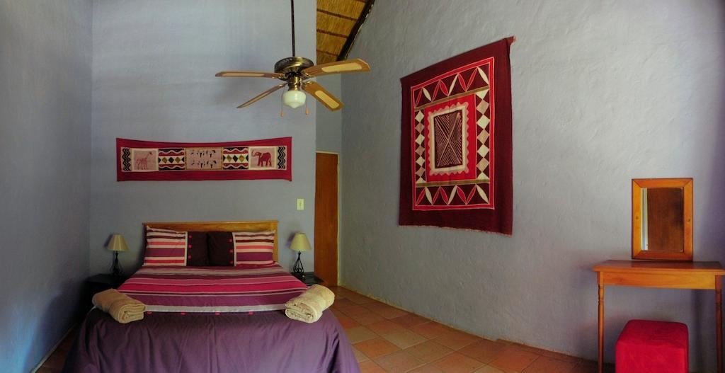 Kwambali Riverside Lodge Hazyview Ruang foto
