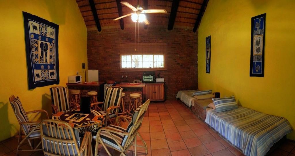 Kwambali Riverside Lodge Hazyview Ruang foto