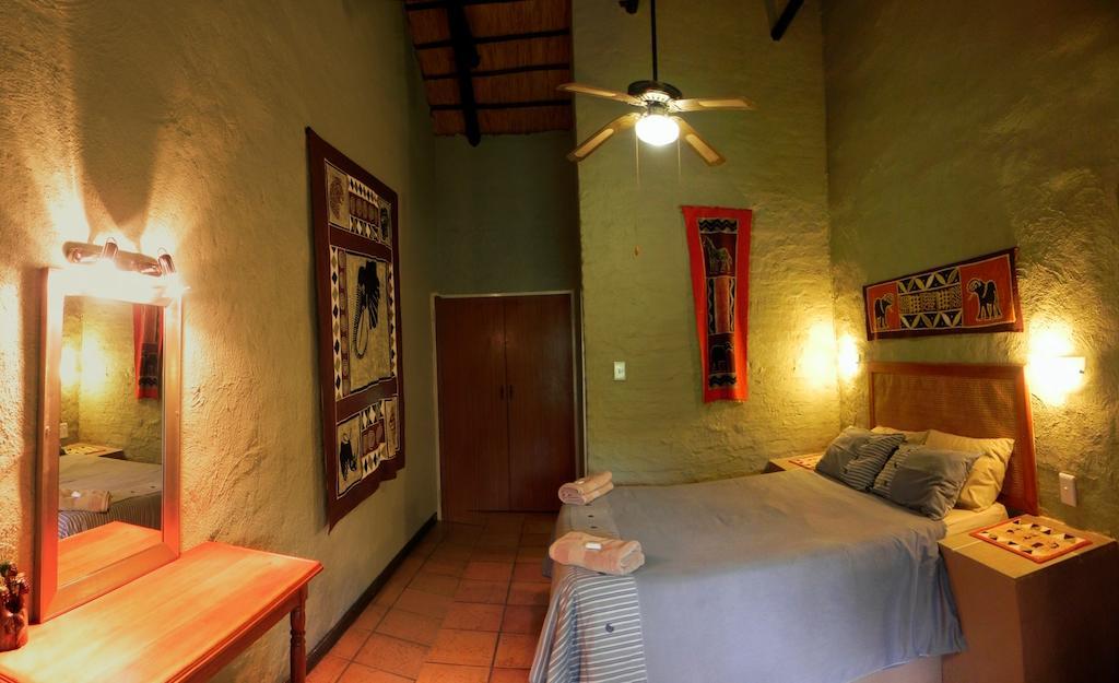 Kwambali Riverside Lodge Hazyview Ruang foto