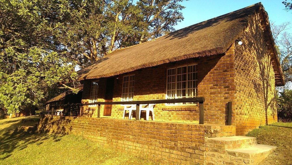 Kwambali Riverside Lodge Hazyview Bagian luar foto