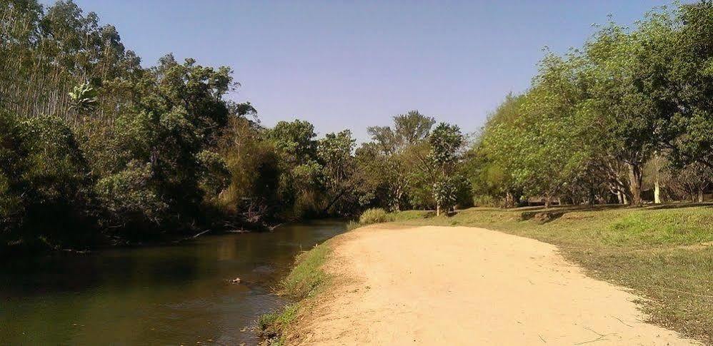 Kwambali Riverside Lodge Hazyview Bagian luar foto