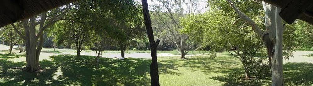 Kwambali Riverside Lodge Hazyview Bagian luar foto